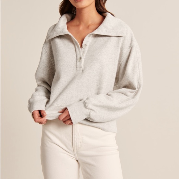 Abercrombie & Fitch Sweaters - Abercrombie Drama Wedge Henley sweater